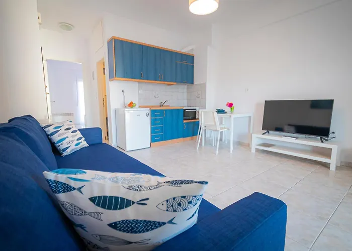 1-Bedroom 500M Away From The Beach